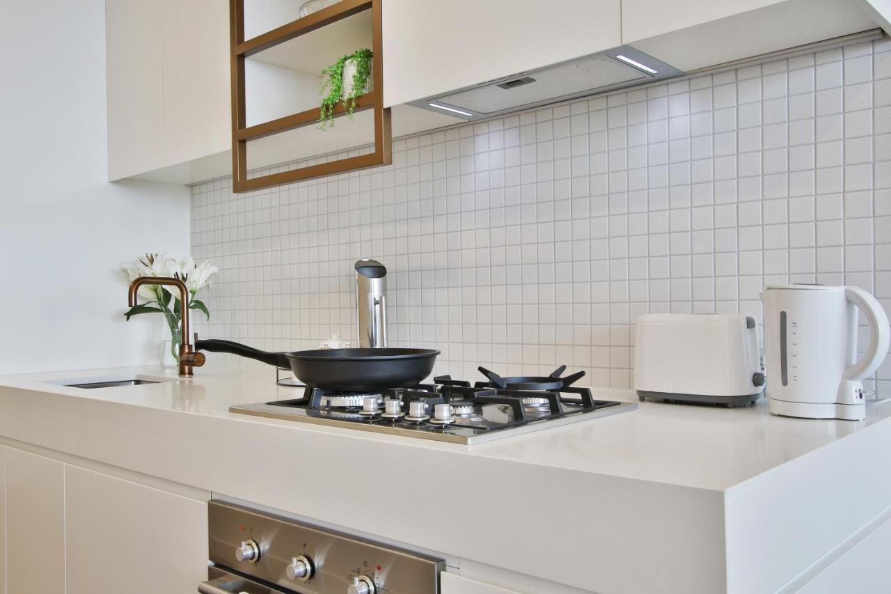 Domi Serviced Apartments Glen Waverley Bagian luar foto