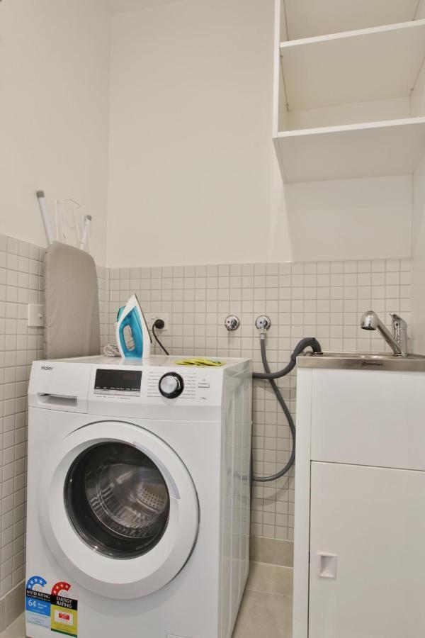 Domi Serviced Apartments Glen Waverley Bagian luar foto
